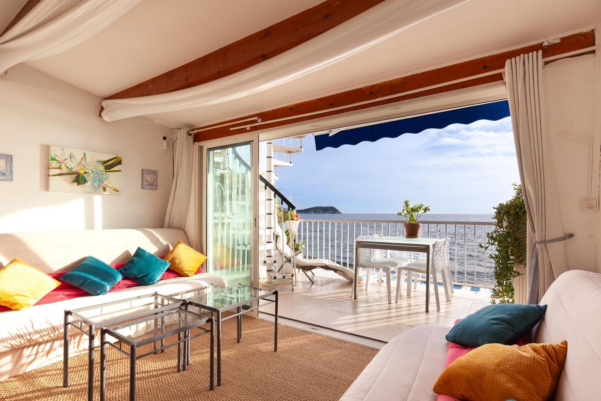 Maison De Pecheur Au Pradet Holiday home *